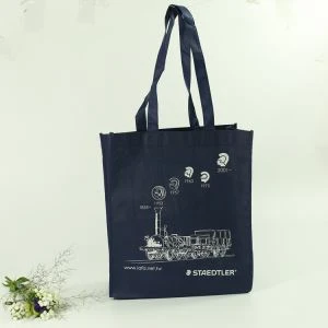 Tas Iklan Non Woven Anggur Merah Pencetakan Silkscreen Satu Sisi